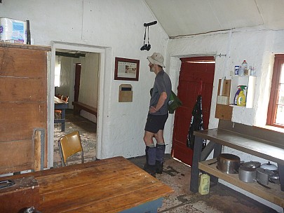 2013-11-18 08.54.23 P1050392 Simon - Quail Flat Homestead interior.jpeg: 4000x3000, 4736k (2013 Nov 18 08:54)