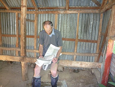 2013-11-18 10.22.43 P1050410 Simon - Horse Flat interior.jpeg: 4000x3000, 5509k (2013 Nov 18 10:22)