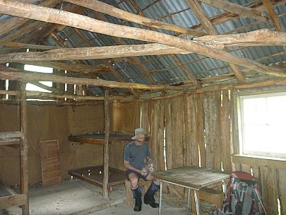 2013-11-18 14.57.50 P1050417 Simon - Black Rock Stream Hut interior.jpeg: 4000x3000, 4967k (2013 Nov 18 14:57)