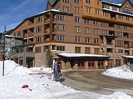 Simon outside Winter Park base
Photographer;&nbsp;Jim
2014-01-22&nbsp;09.53.53;&nbsp;Metadata time: '2014 Jan 22 09:53'
Original size:&nbsp;4,320 x 3,240; 5,090 kB
Filename: 2014-01-22 09.53.53 P1000443 Jim - Simon outside Winter Park base.jpeg