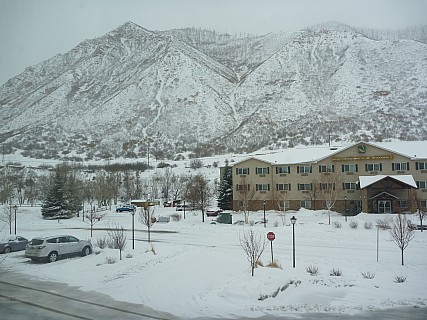 View from Glenwood Springs Inn snow overnight
Photographer;&nbsp;Simon
2014-01-30&nbsp;10.39.30;&nbsp;Metadata time: '2014 Jan 30 10:39'
Original size:&nbsp;4,000 x 3,000; 5,855 kB
Filename: 2014-01-30 10.39.30 P1000249 Simon - view from Glenwood Springs Inn snow overnight.jpeg