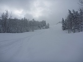 On Bearclaw
Photographer;&nbsp;Simon
2014-02-01&nbsp;09.50.22;&nbsp;Metadata time: '2014 Feb 01 09:50'
Original size:&nbsp;4,000 x 3,000; 4,398 kB
Filename: 2014-02-01 09.50.22 P1000275 Simon - on Bearclaw.jpeg