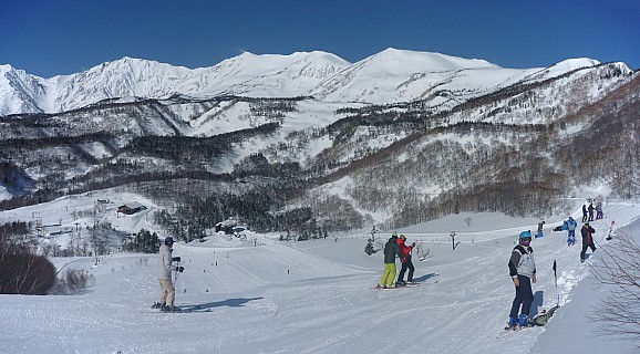 Jim at top at Tsuga # 2
Photographer;&nbsp;Simon
2015-02-16&nbsp;09.56.00;&nbsp;Metadata time: '2015 Feb 16 09:56'
Original size:&nbsp;4,897 x 2,712; 2,764 kB;&nbsp;stitch
Filename: 2015-02-16 09.56.00 Panorama Simon - Jim at top at Tsuga #2_stitch.jpg