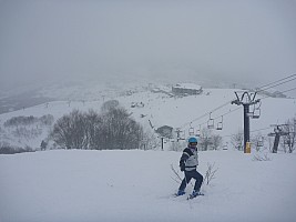 Jim on run above Gondola Usagadaira chair
Photographer;&nbsp;Simon
2015-02-09&nbsp;10.54.25;&nbsp;Metadata time: '2015 Feb 09 10:54'
Original size:&nbsp;4,000 x 3,000; 4,111 kB
Filename: 2015-02-09 10.54.25 P1010357 Simon - Jim on run above Gondola Usagadaira chair.jpeg