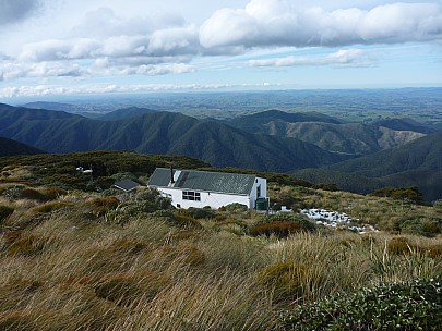 2015-05-30 12.44.23 P1010943 Simon - lookin down on Jumbo Hut.jpeg: 4000x3000, 6322k (2015 Jun 14 17:09)