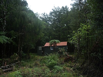 2015-07-04 14.59.02 P1010996 Simon - Neill Forks Hut.jpeg: 4000x3000, 6692k (2015 Nov 04 18:34)