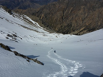 2015-10-03 14.09.50 P1000220 Simon - Brian and Philip descending snow slope.jpeg: 4608x3456, 6118k (2015 Nov 07 16:36)