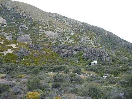 Hideaway Biv tucked into the hillside
Photographer;&nbsp;Philip
2016-01-07&nbsp;09.07.04;&nbsp;Metadata time: '2016 Jan 07 09:07'
Original size:&nbsp;4,320 x 3,240; 5,743 kB
Filename: 2016-01-07 09.07.04 P1040109 Philip - Hideaway Biv tucked into the hillside.jpeg