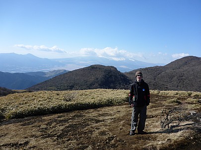 2016-03-02 14.23.01 P1000819 Simon - Adrian and view of Fujisan.jpeg: 4608x3456, 6162k (2016 Mar 02 14:23)