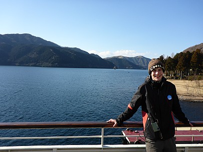 2016-03-02 15.07.26 P1000832 Simon - Adrain on board and Lake Ashinoko north.jpeg: 4608x3456, 6103k (2016 Mar 02 15:07)