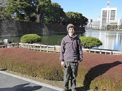 2016-03-01 14.45.33 P1000765 Simon - Adrian at the Imperial Palace entrance.jpeg: 4608x3456, 6708k (2016 Mar 01 14:45)