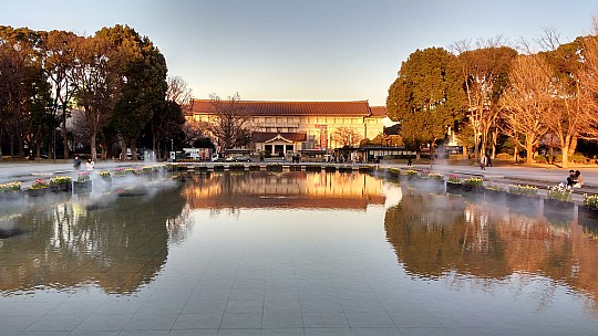 2017-01-11 16.09.18 IMG_20170111_160917533_HDR Simon - Grand Fountain and Tokyo National Museum.jpeg: 4160x2340, 1731k (2017 Jan 11 21:22)