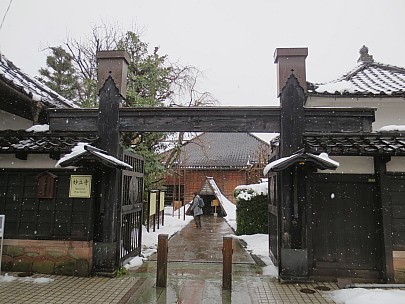 2017-01-17 10.39.00 IMG_8707 Anne - Ninja Temple.jpeg: 4608x3456, 5217k (2017 Jan 26 18:35)