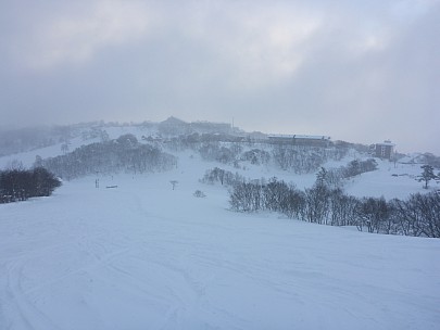 2017-01-17 16 Madarao 16.04.13 P1010344 Simon - on Shirakaba P2.jpeg: 4608x3456, 5537k (2017 Jan 29 10:22)