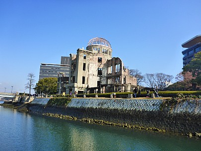 2017-01-21 10.11.30 P1010554 Simon - A-Bomb dome from Motoyasu River.jpeg: 4608x3456, 6272k (2017 Jan 29 10:22)