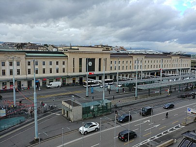 Gare de Genève-Cornavin
Photographer;&nbsp;Simon
2018-01-19&nbsp;15.17.16;&nbsp;Metadata time: '2018 Jan 19 15:17'
Original size:&nbsp;4,160 x 3,120; 5,849 kB
Filename: 2018-01-19 15.17.16 LG6 Simon - Gare de Genève-Cornavin.jpeg