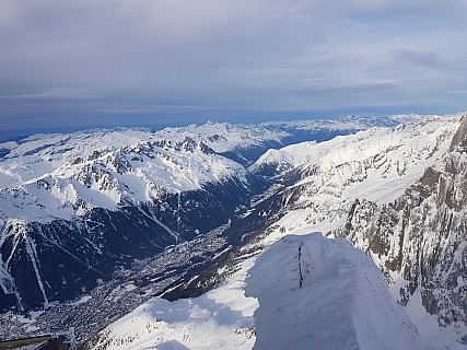 2018-01-25 15.55.06 Jim - Chamonix up valley from Plan de l'Aiguille du Midi.jpeg: 4032x3024, 4524k (2018 Mar 10 17:20)