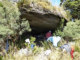 Tunnel Creek Hut to Paringa Rock Biv