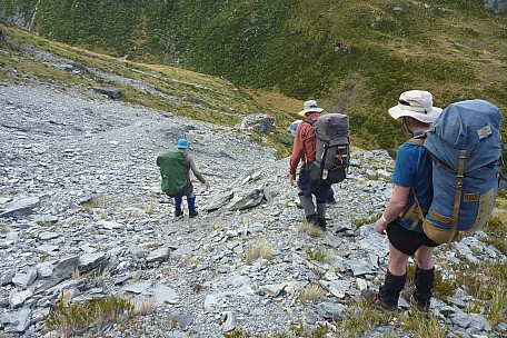 2019-01-18 10.44.55 P1050748 Philip - Simon and party heading down onto scree.jpeg: 4320x2880, 5015k (2019 Jun 24 21:12)