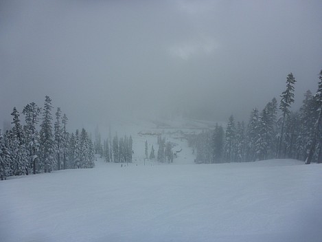 2019-03-07 12.09.05 P1020847 Simon - Sierra at Tahoe from Lower Main.jpeg: 4608x3456, 6122k (2019 Mar 07 12:09)