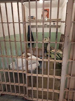 A Cell With Simulated Occupant
Photographer;&nbsp;Jim
2020-02-29&nbsp;11.11.30;&nbsp;Metadata time: '2020 Feb 29 11:11'
Original size:&nbsp;3,024 x 4,032; 2,794 kB
Filename: 2020-02-29 11.11.30 GS8 Jim - a cell with simulated occupant.jpeg