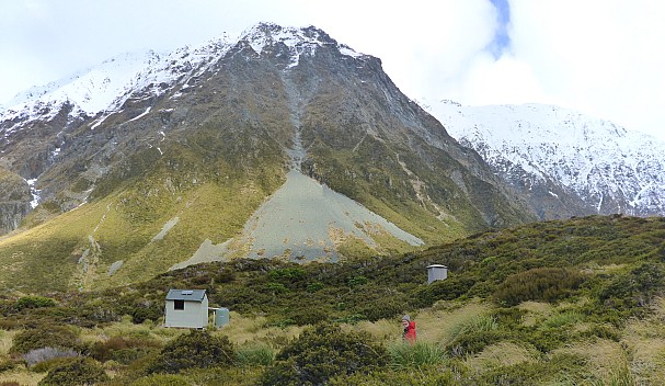 Veil Biv Sword Peak and Brian
Photographer;&nbsp;Simon
2020-08-31&nbsp;09.44.24;&nbsp;Metadata time: '2020 Aug 31 09:44'
Original size:&nbsp;5,921 x 3,434; 17,341 kB;&nbsp;stitch
Filename: 2020-08-31 09.44.24 Panorama Simon - Veil Biv Sword Peak and Brian_stitch.jpg