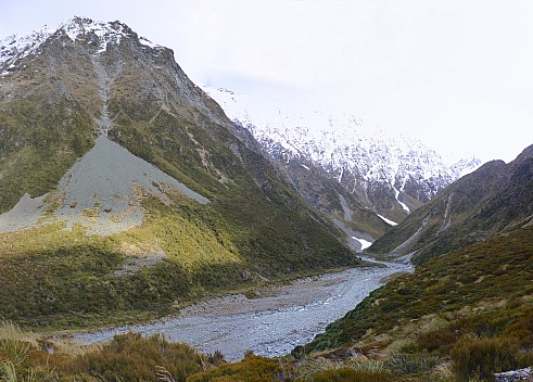 View from above Veil Biv up the Havelock s
Photographer;&nbsp;Simon
2020-08-31&nbsp;09.54.08;&nbsp;Metadata time: '2020 Aug 31 09:54'
Original size:&nbsp;6,189 x 4,435; 22,261 kB;&nbsp;stitch
Filename: 2020-08-31 09.54.08 Panorama Simon - view from above Veil Biv up the Havelock_stitch_c.jpg
