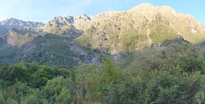 2022-03-09 08.08.40 Panorama Simon - Sierra Range_stitch.jpg: 6915x3513, 22670k (2022 Dec 04 14:10)