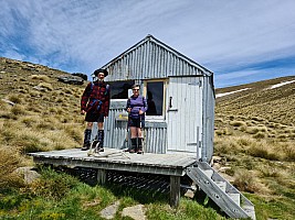 2022-12-29 13.42.33 S20+ Simon - Susie and Brian bagging Boundary Hut.jpeg: 9248x6936, 22226k (2023 Jan 17 21:02)