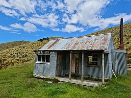 2023-01-02 13.45.41 S20+ Simon - Deep Creek Hut.jpeg: 9248x6936, 19295k (2023 Jan 17 21:04)