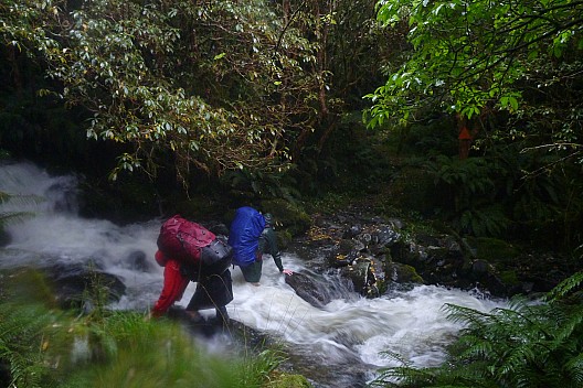 Brian and Simon crossing last side creek
Photographer;&nbsp;Philip
2023-04-18&nbsp;12.42.08;&nbsp;Metadata time: '2023 Apr 18 12:42'
Original size:&nbsp;4,320 x 2,880; 5,104 kB
Filename: 2023-04-18 12.42.08 P1070099 Philip - Brian and Simon crossing last side creek.jpeg