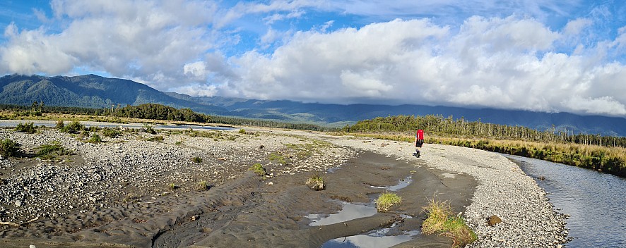 Brian heading up Waitaha river
Photographer;&nbsp;Simon
2023-04-20&nbsp;16.06.37;&nbsp;Metadata time: '2023 Apr 20 16:06'
Original size:&nbsp;13,394 x 5,324; 63,434 kB;&nbsp;stitch
Filename: 2023-04-20 16.06.37 S20+ Simon - Brian heading up Waitaha river_stitch.jpg