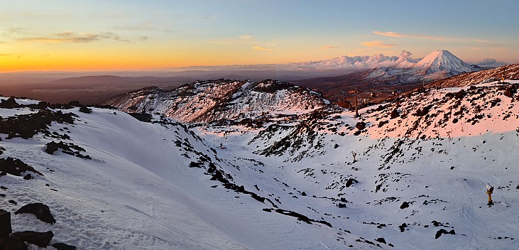 Sunset across Tennants gully
Photographer;&nbsp;Adrian
2023-08-05&nbsp;17.31.01;&nbsp;Metadata time: '2023 Aug 05 17:31'
Original size:&nbsp;12,578 x 6,053; 11,398 kB;&nbsp;stitch
Filename: 2023-08-05 17.31.01 S20+ Adrian -  Sunset across Tennants gully_stitch.jpg