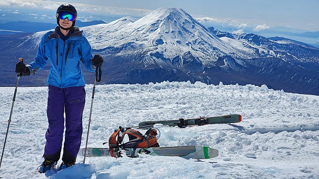 Jo on Pinnacle Ridge
Photographer;&nbsp;Paul Bagshaw
2023-08-30&nbsp;11.48.44;&nbsp;Metadata time: '2023 Aug 30 11:48'
Original size:&nbsp;4,000 x 2,252; 2,442 kB
Filename: 2023-08-30 11.48.44 1000009664 Paul Bagshaw - Jo on Pinnacle Ridge.jpeg