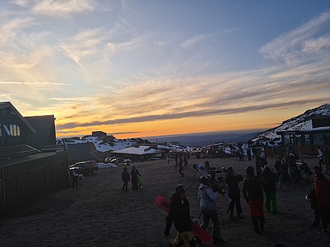 The top of the Bruce
Photographer;&nbsp;Adrian
2023-09-02&nbsp;17.40.03;&nbsp;Metadata time: '2023 Sept 02 17:40'
Original size:&nbsp;9,248 x 6,936; 13,357 kB
Filename: 2023-09-02 17.40.03 S20+ Adrian - the top of the Bruce.jpeg