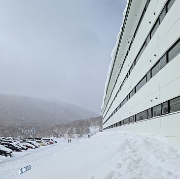 View from stairs of Prince Hotel East Wing
Photographer;&nbsp;Simon
2024-03-02&nbsp;09.22.11;&nbsp;Metadata time: '2024 Mar 02 13:22'
Original size:&nbsp;9,210 x 9,131; 4,995 kB;&nbsp;stitch
Filename: 2024-03-02 09.22.11 S20+ Simon - view from stairs of Prince Hotel East Wing_stitch.jpg