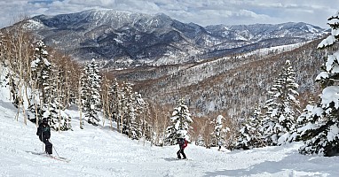 At the Prince Hotel East Wing skiing at Okushiga Kōgen
Kevin and Adrian off Piste through Gate  2
Photographer;&nbsp;Simon
2024-03-03&nbsp;12.47.40;&nbsp;Metadata time: '2024 Mar 03 12:47'
Original size:&nbsp;10,073 x 5,271; 13,476 kB;&nbsp;stitch
Filename: 2024-03-03 12.47.40 S20+ Simon - Kevin and Adrian off Piste through Gate 2_stitch.jpg