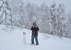 At Prince Hotel East Wing skiing Central Shiga Kōgen
Simon taking a picture of Shiga Kōgen Terakoya
Photo: Jim
2024-03-04 10.47.18; '2024 Mar 04 10:47'
Original size: 2,992 x 2,132; 2,173 kB; cr