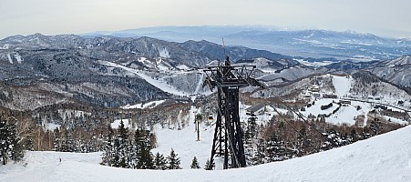 Yamanoeki skiing
View from Higashitateyama Gondola top station
Photo: Adrian
2024-03-11 14.36.40; '2024 Mar 11 14:36'
Original size: 12,747 x 5,655; 17,011 kB; stitch
2024-03-11 14.36.40 S20+ Adrian - view from Higashitateyama Gondola top station_stitch.jpg