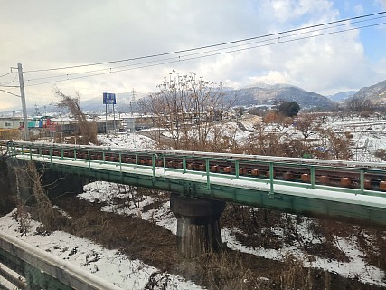 View from Shinkansen of Sai River
Photographer;&nbsp;Adrian
2024-03-13&nbsp;11.04.00;&nbsp;Metadata time: '2024 Mar 13 11:04'
Original size:&nbsp;4,032 x 3,024; 3,236 kB
Filename: 2024-03-13 11.04.00 S20+ Adrian - view from Shinkansen of Sai River.jpeg
