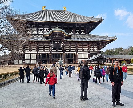 Adrian and Kevin at Tōdai-ji Temple
Photographer;&nbsp;Jim
2024-03-14&nbsp;15.49.34;&nbsp;Metadata time: '2024 Mar 14 19:49'
Original size:&nbsp;2,992 x 2,436; 2,745 kB;&nbsp;cr
Filename: 2024-03-14 15.49.34 S21FE+ Jim - Adrian and Kevin at Tōdai-ji Temple_cr.jpg