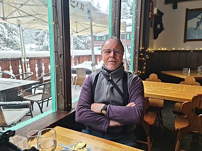 Simon at the Alpine Inn
Photographer;&nbsp;Simon
2025-02-25&nbsp;08.30.12;&nbsp;Metadata time: '2025 Feb 25 08:30'
Original size:&nbsp;9,248 x 6,936; 12,509 kB
Filename: 2025-02-25 08.30.12 S20+ Simon - Simon at the Alpine Inn.jpeg