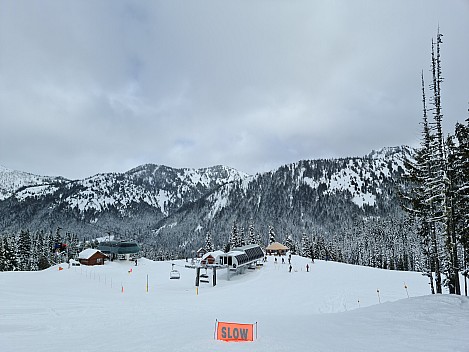 Top of Chinook Express and bottom of Rainier Express from Gandy's Run
Photo: Simon
2025-02-25 13.16.34; '2025 Feb 25 13:16'
Original size: 9,248 x 6,936; 13,768 kB
2025-02-25 13.16.34 S20+ Simon - Top of Chinook Express and bottom of Rainier Express from Gandy's Run.jpeg