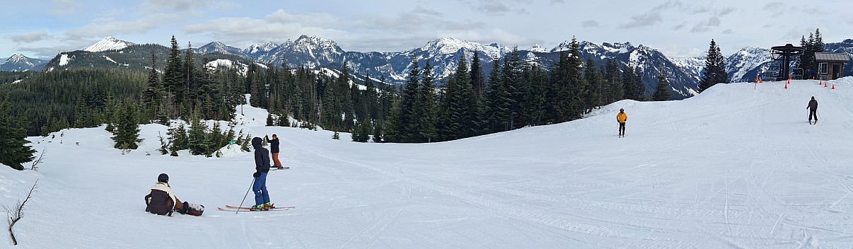 Nick at the top of East Peak chair
Photographer;&nbsp;Simon
2025-03-07&nbsp;09.20.01;&nbsp;Metadata time: '2025 Mar 07 09:20'
Original size:&nbsp;17,862 x 5,212; 12,744 kB;&nbsp;stitch
Filename: 2025-03-07 09.20.01 S20+ Simon - Nick at the top of East Peak chair_stitch.jpg
