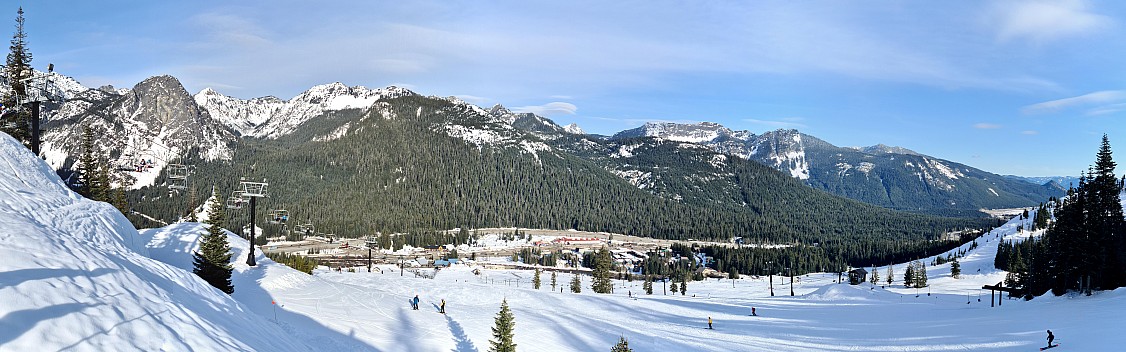 Top of Pacific Crest Chair
Photographer;&nbsp;Simon
2025-03-07&nbsp;15.37.33;&nbsp;Metadata time: '2025 Mar 07 15:37'
Original size:&nbsp;20,011 x 6,256; 14,479 kB;&nbsp;stitch
Filename: 2025-03-07 15.37.33 S20+ Simon - top of Pacific Crest Chair_stitch.jpg
