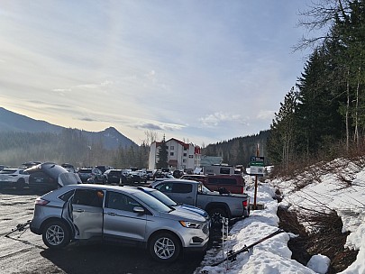 2025-03-07 08.35.25 S20+ Simon - Summit East car park_cr.jpg: 7283x5462, 8415k (2025 Oct 01 20:06)