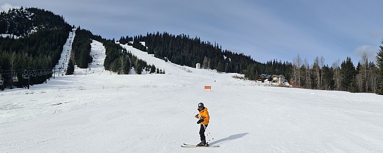 2025-03-07 09.33.24 S20+ Simon - Nick at the bottom of East Peak_stitch.jpg: 13535x5429, 8032k (2025 Oct 01 20:06)
