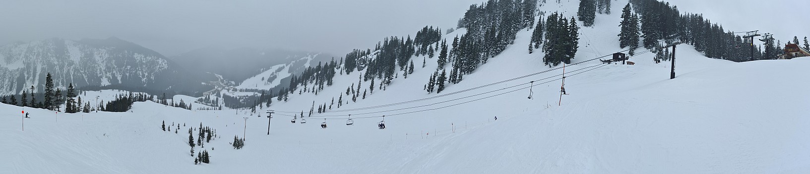 Skyline Express and 7th Heaven
Photographer;&nbsp;Simon
2025-03-08&nbsp;09.42.38;&nbsp;Metadata time: '2025 Mar 08 09:42'
Original size:&nbsp;30,365 x 6,547; 12,824 kB;&nbsp;stitch
Filename: 2025-03-08 09.42.38 S20+ Simon - Skyline Express and 7th Heaven_stitch.jpg