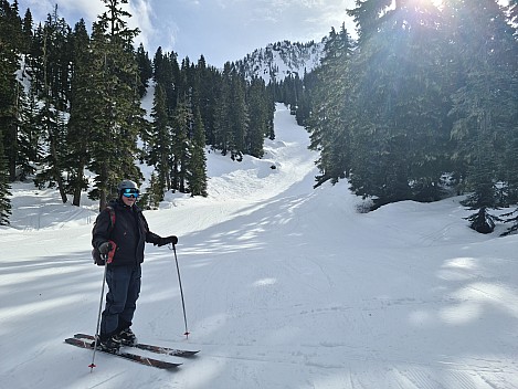 Simon and view up International
Photographer;&nbsp;Simon
2025-03-08&nbsp;14.23.58;&nbsp;Metadata time: '2025 Mar 08 14:23'
Original size:&nbsp;9,248 x 6,936; 14,911 kB
Filename: 2025-03-08 14.23.58 S20+ Simon - Simon and view up International.jpeg