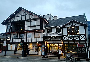 Leavenworth Front Street Museum and Bakery
Photographer;&nbsp;Nick
2025-03-09&nbsp;18.46.48;&nbsp;Metadata time: '2025 Mar 09 18:46'
Original size:&nbsp;4,242 x 2,912; 2,793 kB;&nbsp;cr
Filename: 2025-03-09 18.46.48 IMG Nick - Leavenworth Front Street Museum and Bakery_cr.jpg